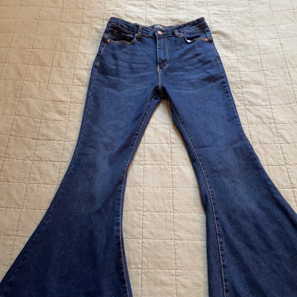 Wide flare low cut jeans